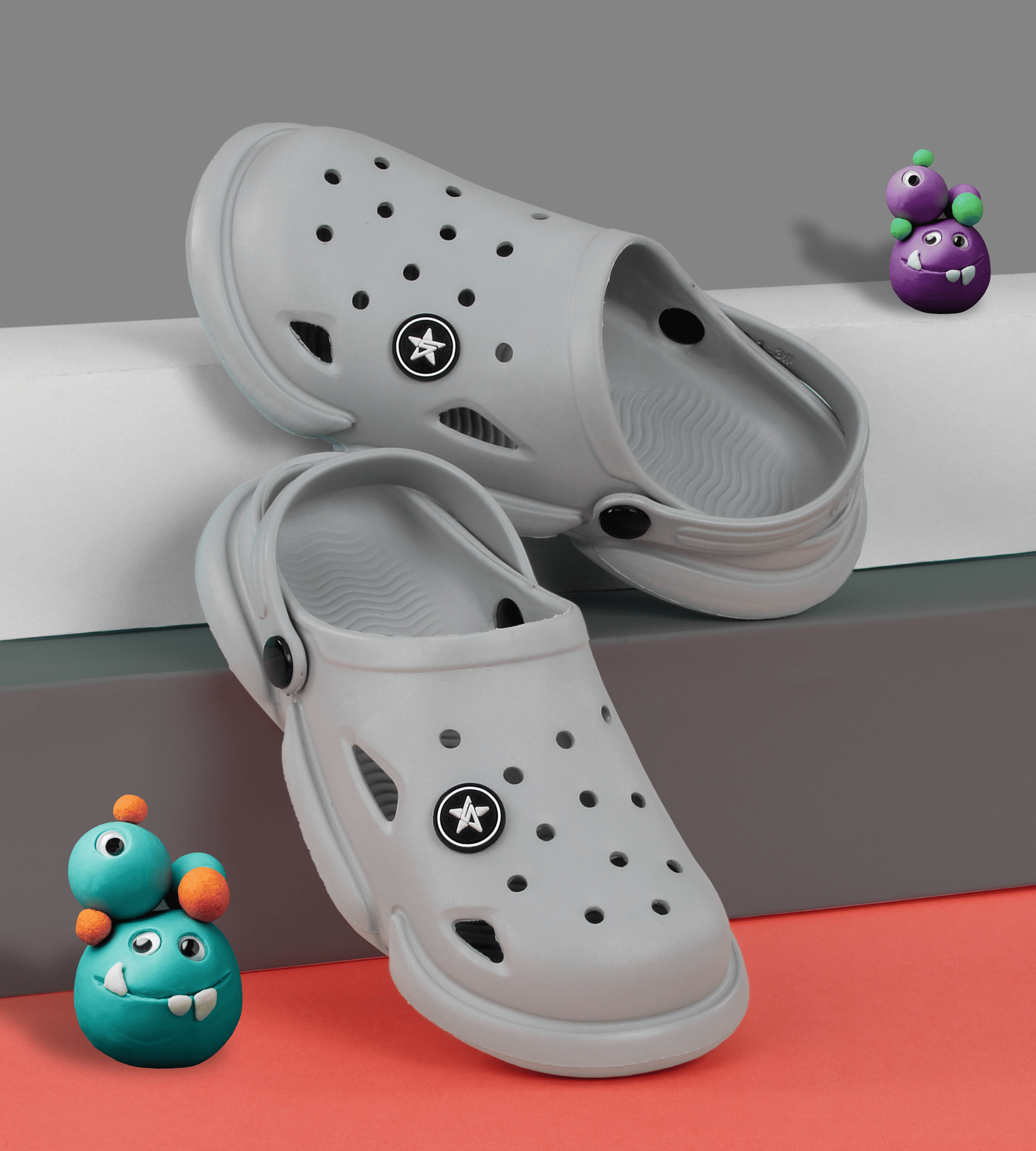 CLOUD TREADS LIGHT GREY CLOGS (Jojo) – Everyday Cool, Effortless Comfort | Unisex | Ages 9 to 13 Years